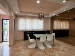 Blk 705 Hougang Avenue 2 (Hougang), HDB Executive #574568011